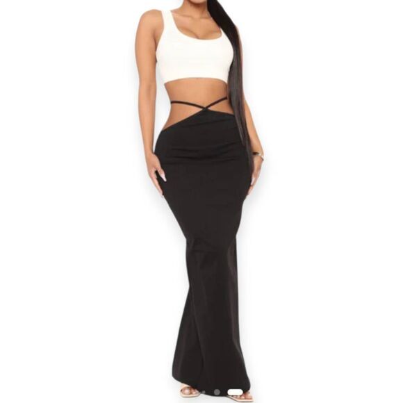 FASHION NOVA LET'S TALK ABOUT US BLACK MAXI SKIRT SZ.S NWT. - Picture 1 of 9